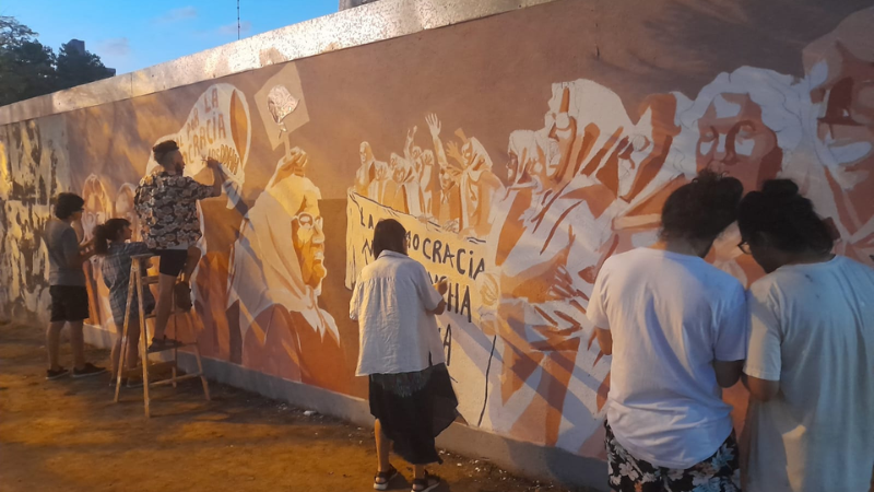 invitan a la primera jornada para restaurar los murales vandalizados
